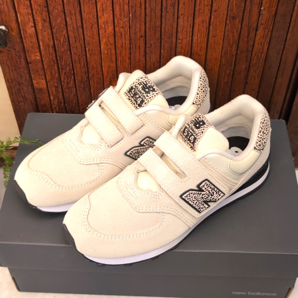 New Balance Girls Shoes